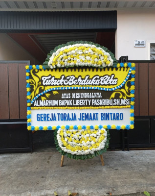 Papan Bunga Duka di Karawang