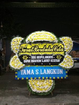 Papan Bunga Duka di Karawang