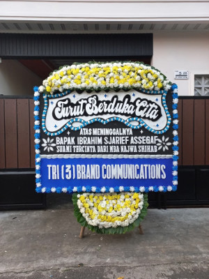 Papan Bunga Duka di Karawang